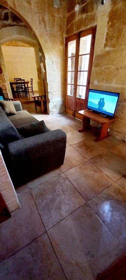 Ta Lucia Farmhouse With Private Pool And Bbq Villa Santa Lucija  Ngoại thất bức ảnh